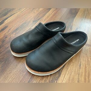 Merrell Woman’s Black Slip-On Clogs - Leather